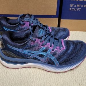 8 1/2 ASICS Gel Nimbus Running Sneakers